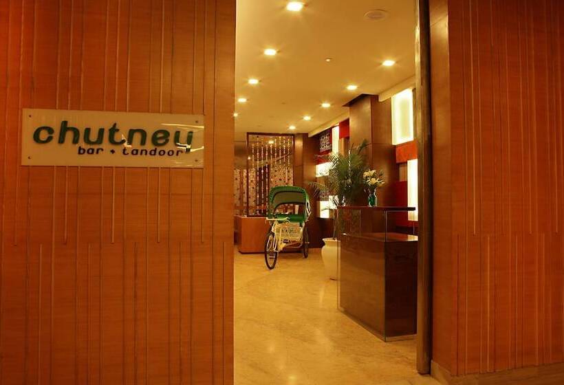 The Metropolitan Hotel & Spa New Delhi