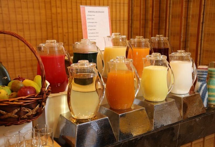 The Metropolitan Hotel & Spa New Delhi