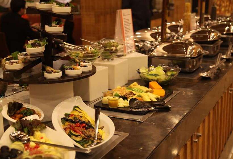 The Metropolitan Hotel & Spa New Delhi