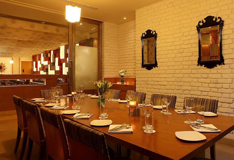 The Metropolitan Hotel & Spa New Delhi