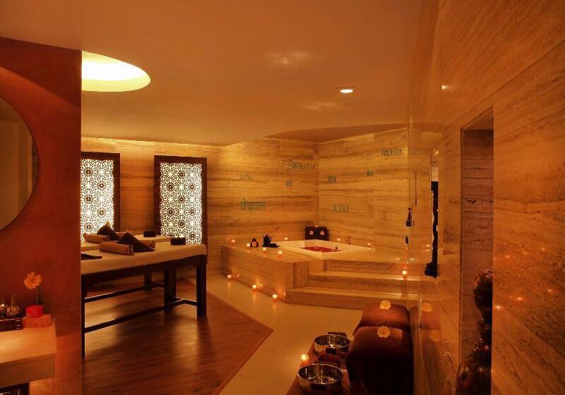 The Metropolitan Hotel & Spa New Delhi