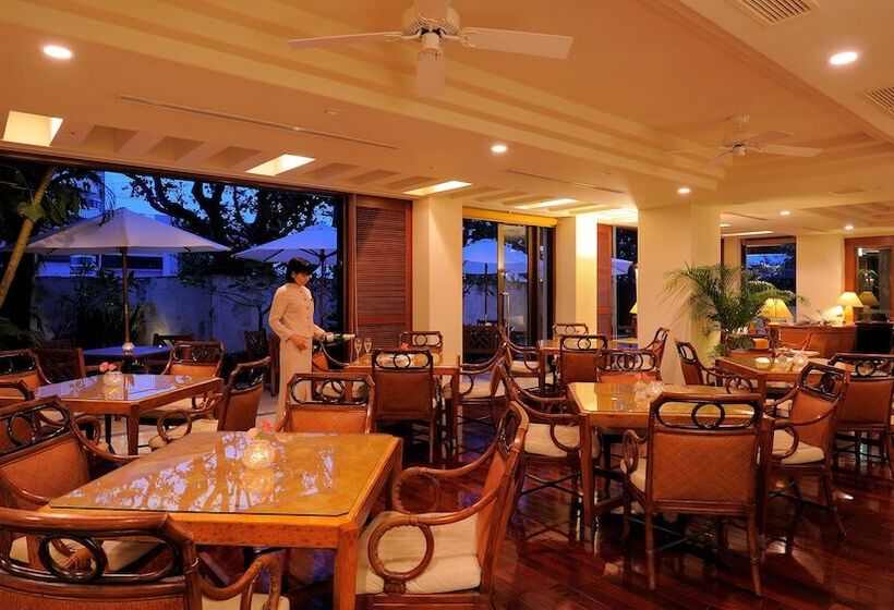 בית מלון כפרי The Naha Terrace