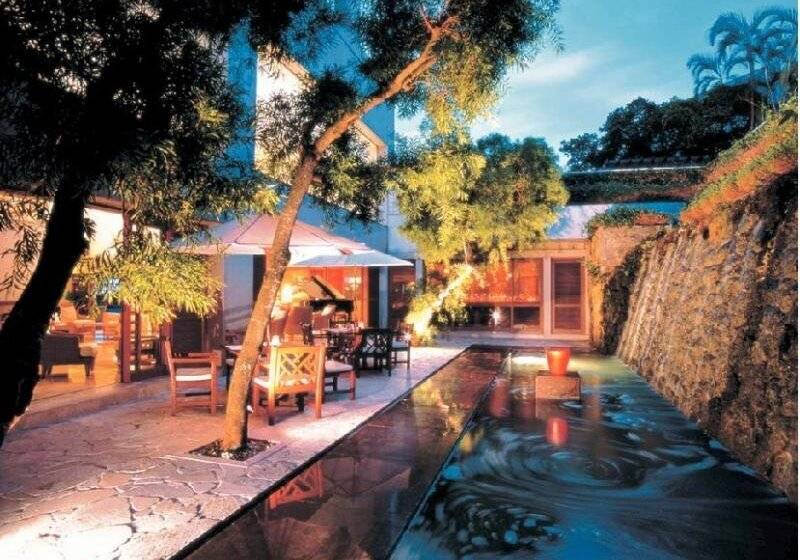 בית מלון כפרי The Naha Terrace