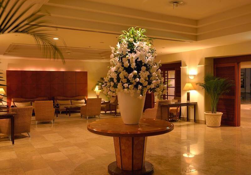 בית מלון כפרי The Naha Terrace