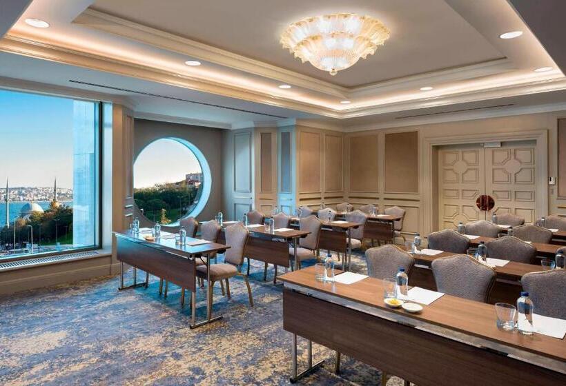 Hotel The Ritz Carlton, Istanbul At The Bosphorus