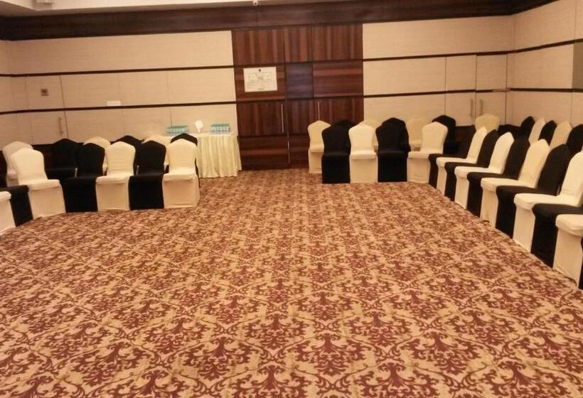 Отель The Sahil