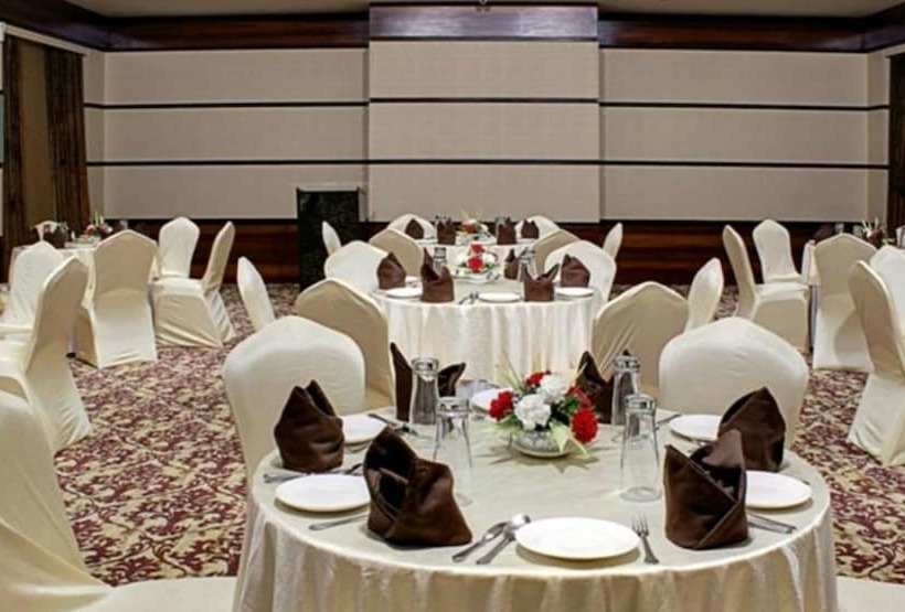 Отель The Sahil