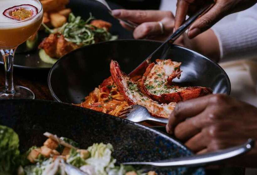 فندق The Westminster London, Curio Collection By Hilton