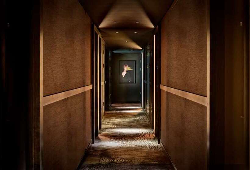 هتل The Westminster London, Curio Collection By Hilton