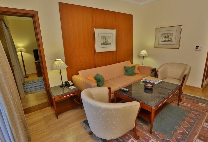 The Fern An Ecotel Hotel, Kochi