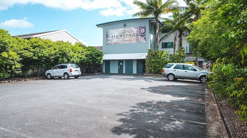 هتل Heritage Cairns