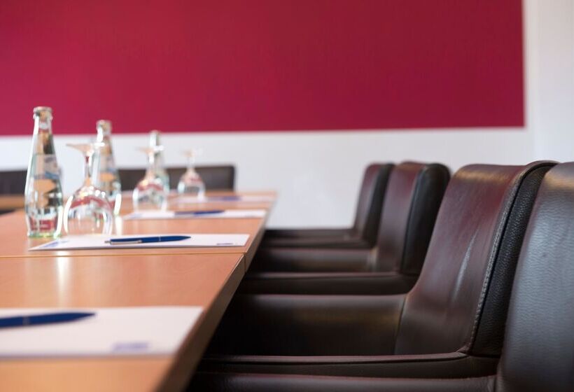 Hotel Tryp By Wyndham Bremen Airport