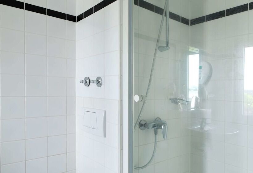 Hotel Tryp By Wyndham Bremen Airport