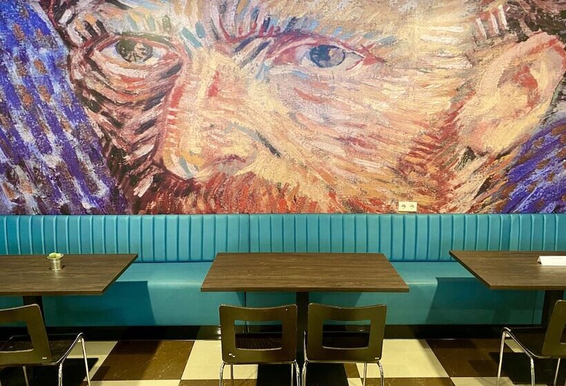 فندق Van Gogh