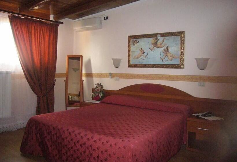 هتل Villa Altieri