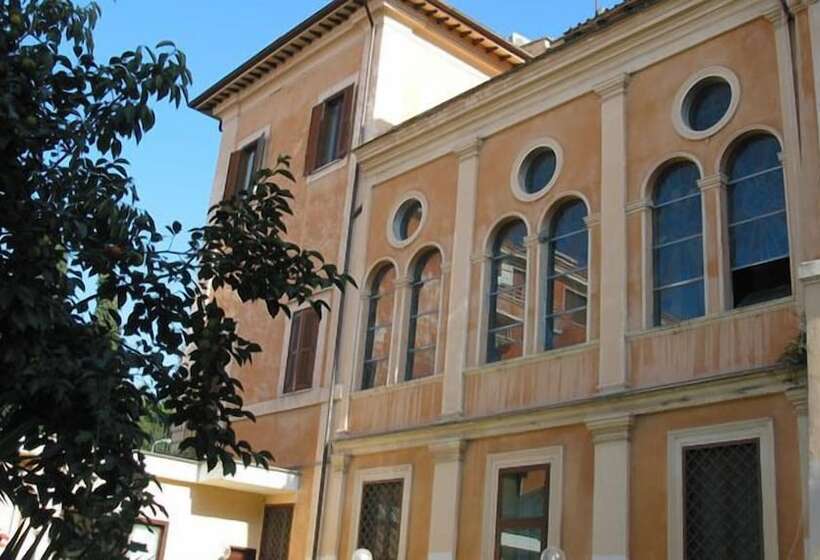 هتل Villa Altieri