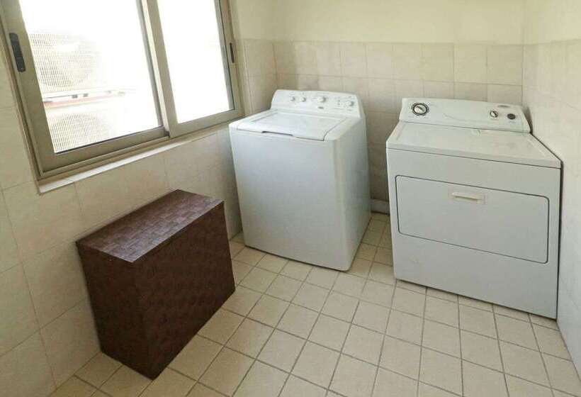 Отель Wyndham Garden Monterrey Valle Real