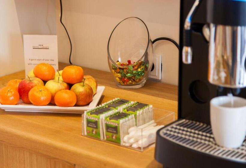 هتل Library Amsterdam