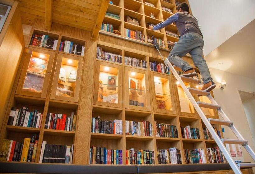 هتل Library Amsterdam