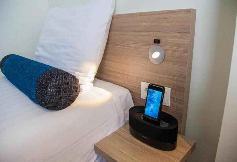 هتل Library Amsterdam