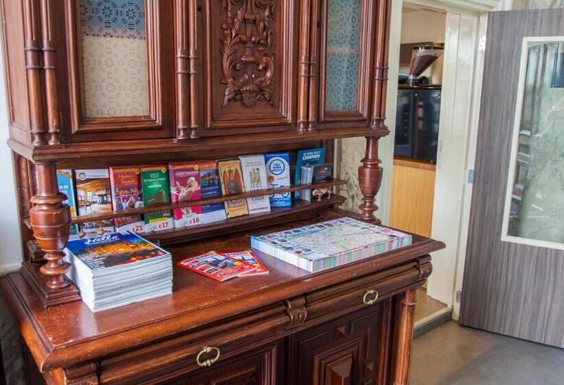 هتل Library Amsterdam