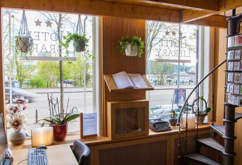 هتل Library Amsterdam