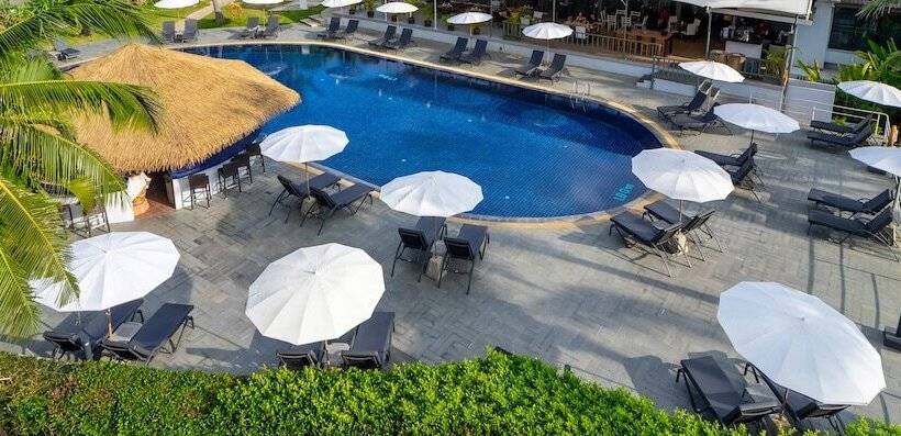 استراحتگاه Sunprime Kamala Beach