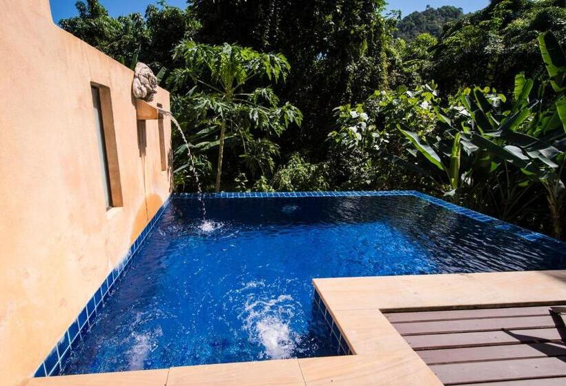 Koh Chang Cliff Beach Resort