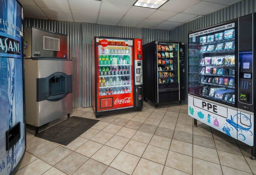 Motel 6 Anaheim, Ca   Maingate