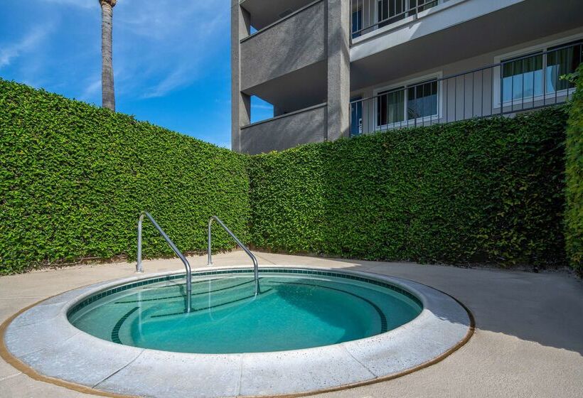 Motel 6 Anaheim, Ca   Maingate