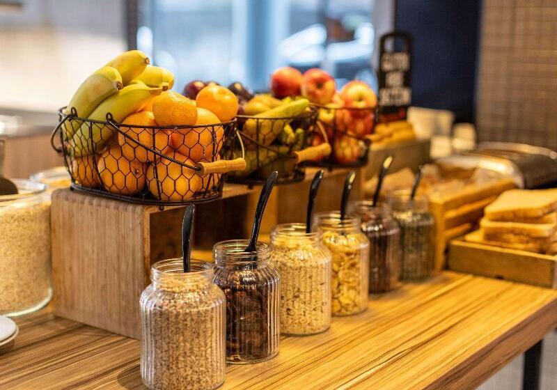 Novotel Edinburgh Centre