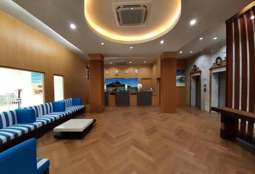 אתר נופש Blue Wave Hotel Hua Hin