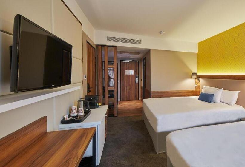 Курорт L Elysee Val D Europe