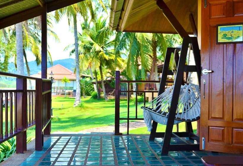 אתר נופש The Aiyapura Koh Chang