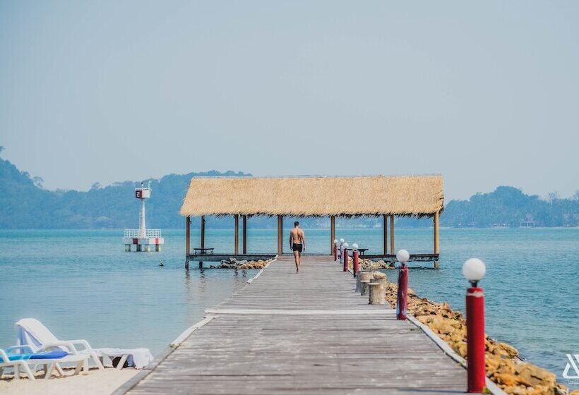 استراحتگاه The Aiyapura Koh Chang