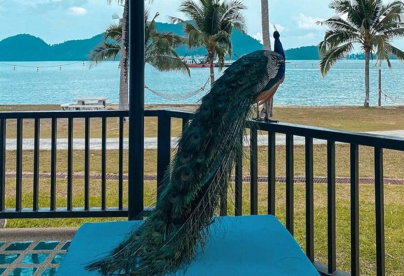 استراحتگاه The Aiyapura Koh Chang