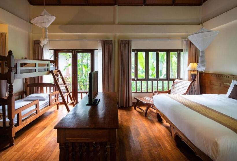 Royal Lanta Resort & Spa