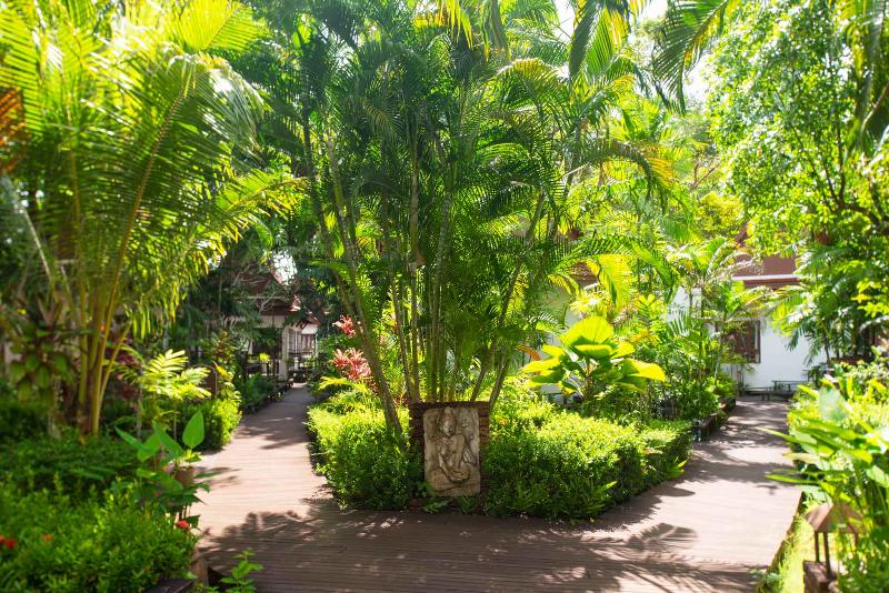 Royal Lanta Resort & Spa