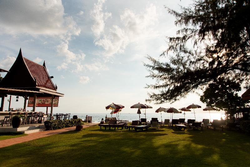 Royal Lanta Resort & Spa