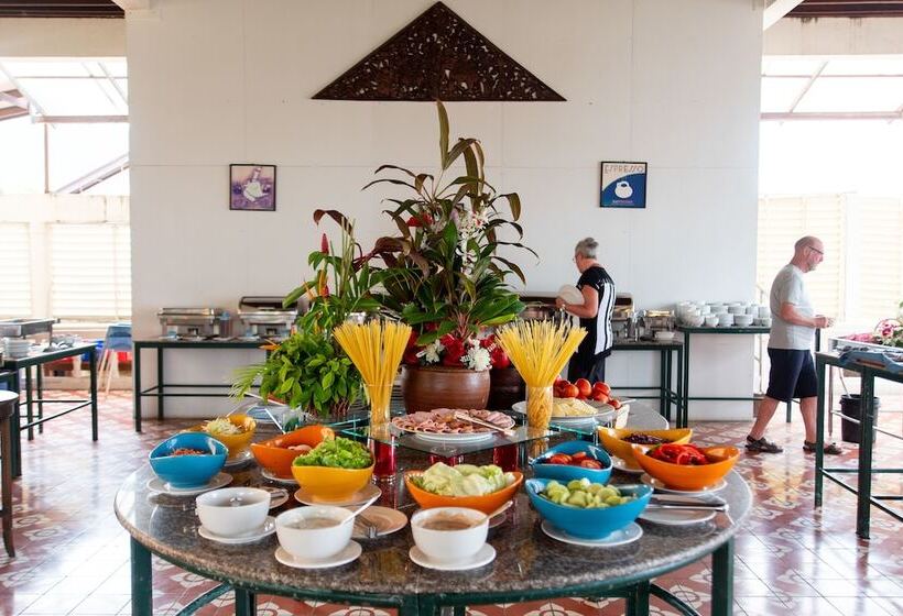 Royal Lanta Resort & Spa