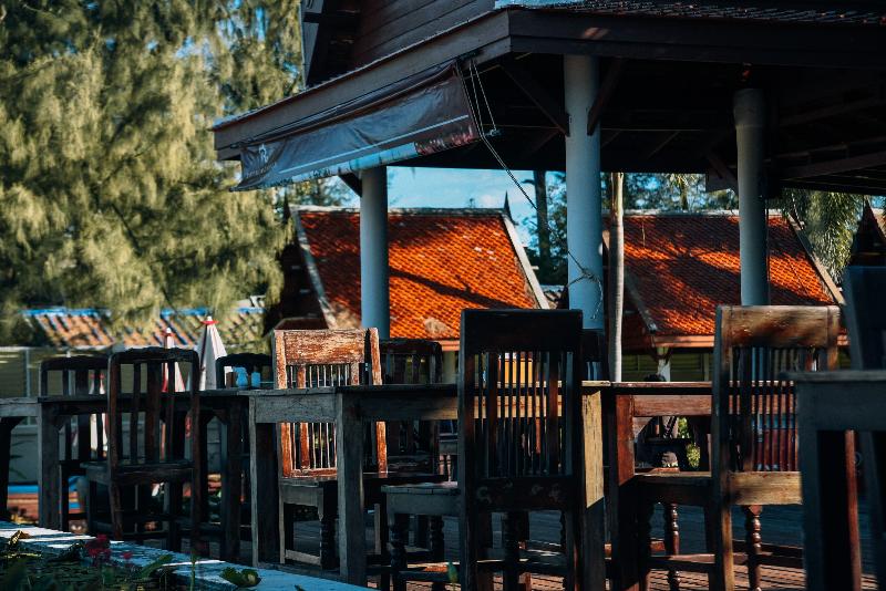 Royal Lanta Resort & Spa