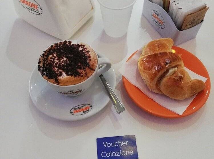 7 Sorelle B&b Camere In Pieno Centro Città Con Bagno Privato, Free High Speed Wi Fi, Netflix