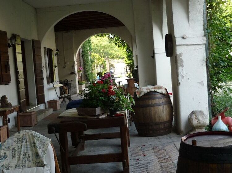 مبيت وإفطار Antica Casa Sandri