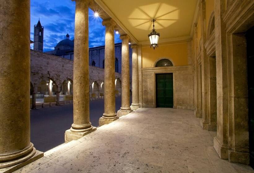 تختخواب و صبحانه Antica Maison