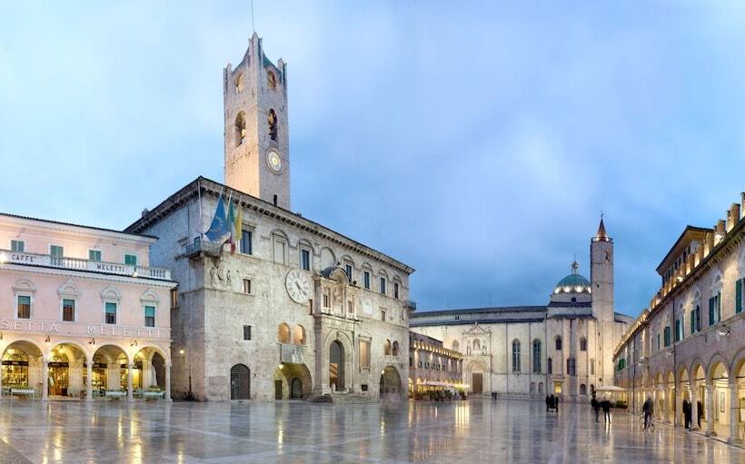 تختخواب و صبحانه Antica Maison