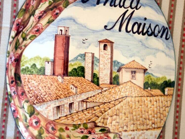 تختخواب و صبحانه Antica Maison