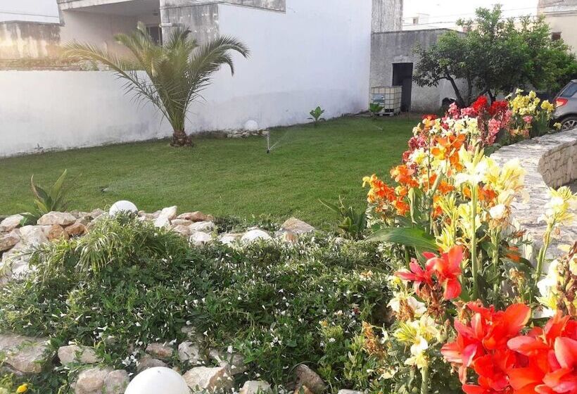 צימר Borgo La Pineta