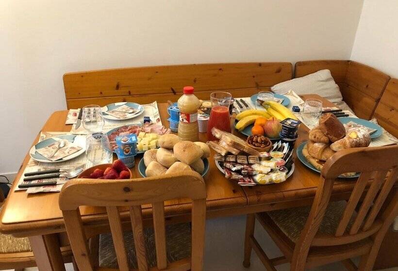 ベッドアンドブレックファースト Holy Lake