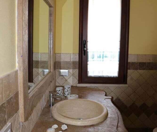 مبيت وإفطار Sardinia For You