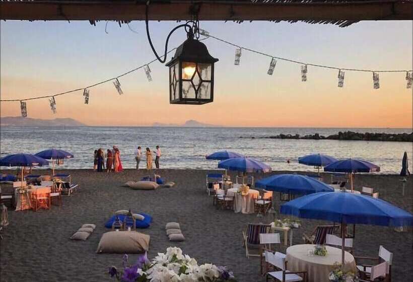 تختخواب و صبحانه Scognamiglio Suites